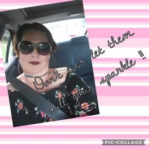 Meet your Posher, Roxie